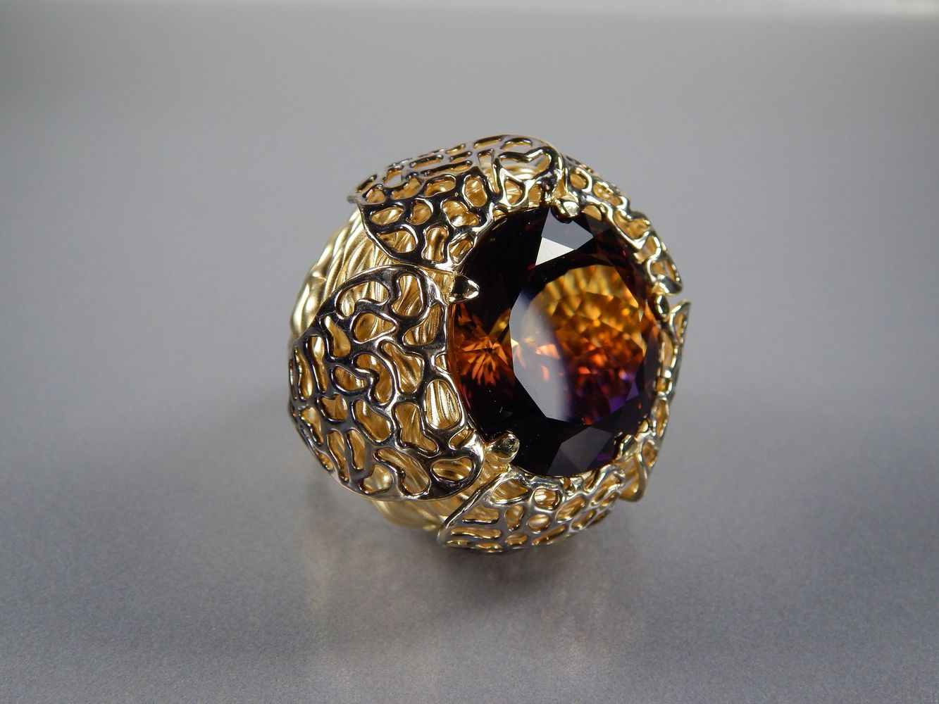 Золотое кольцо Цветок с жемчугом 311844 - элегантность в каждом выборе