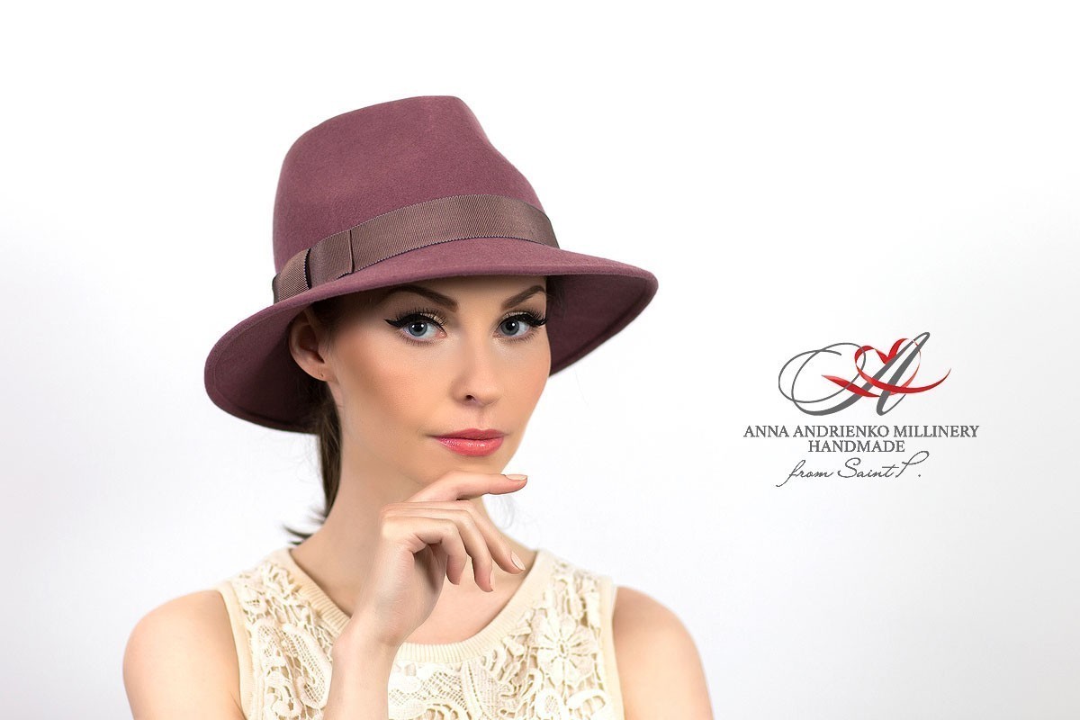 Женские шапки 2023: 9 модных вариантов с фото