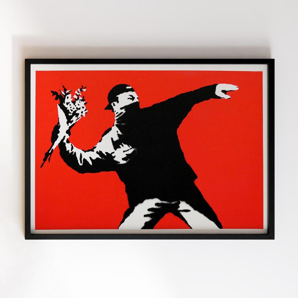 Постер Banksy Love Is In The Air (Flower Thrower)