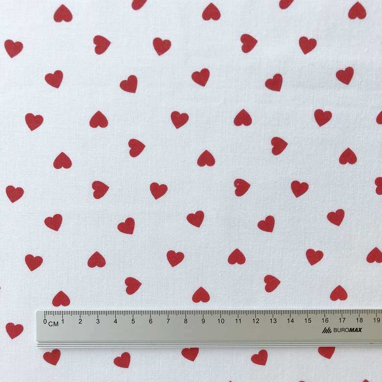 17.145.2. Відрізи бавовни - Бязь - Серце рідке червоне на білому