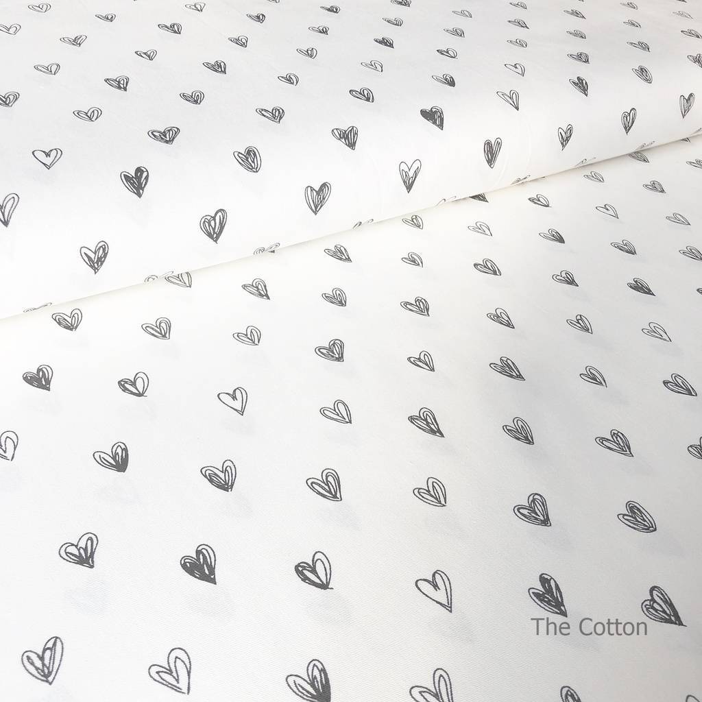 Сатин, хлопок 100% - детские ткани The Cotton - Черные нарисованные сердечки на молоке