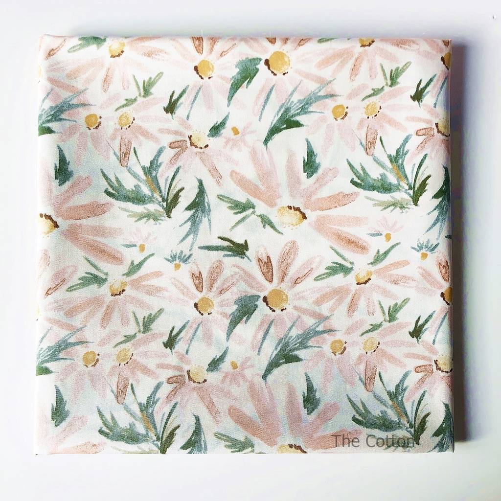 Ткань для печворка - Ромашки пудрово-терракотовые на молоке