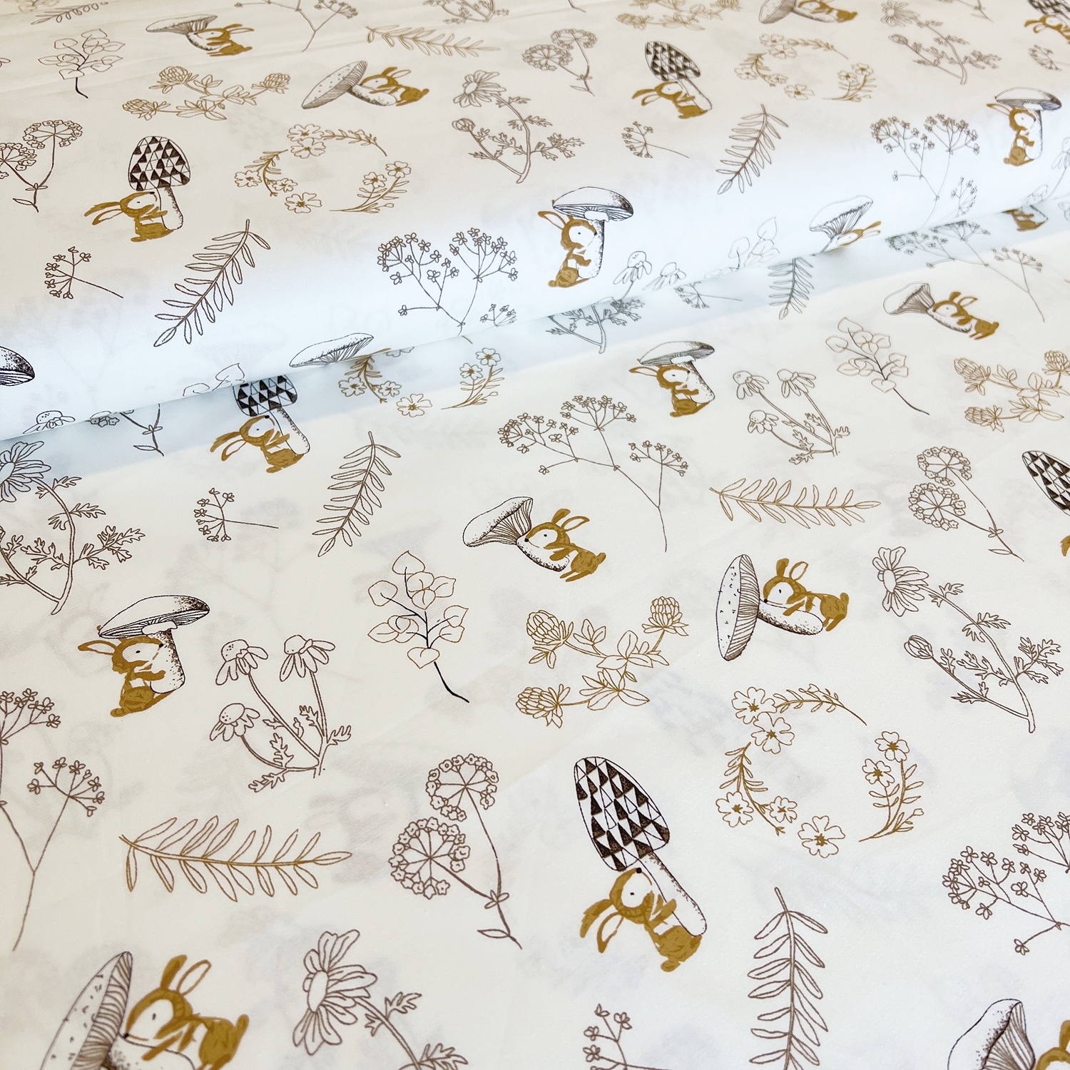 14.384.5. Бавовна Сатин - Зайченята з грибом, коричневі на молочному