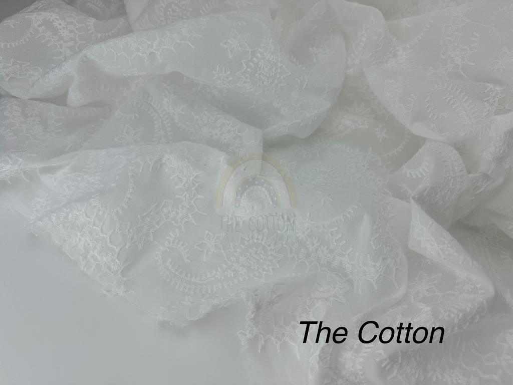 Батист вишивка - Вишивка набивна однотон квіти, турецькі огірки набивні на молочному 022