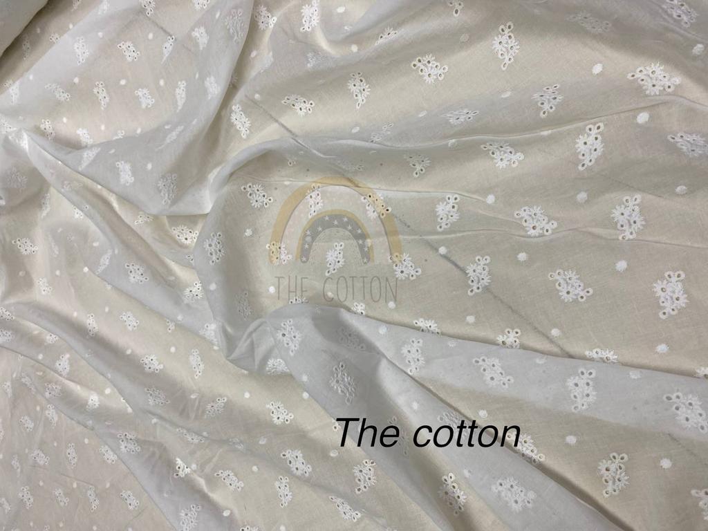 Батист вишивка - Вишивка набивна однотон квіти вишиті рідкі на молочному 003