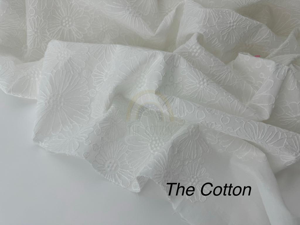 Батист вишивка - Вишивка набивна однотон ромашки середні на молочному 019