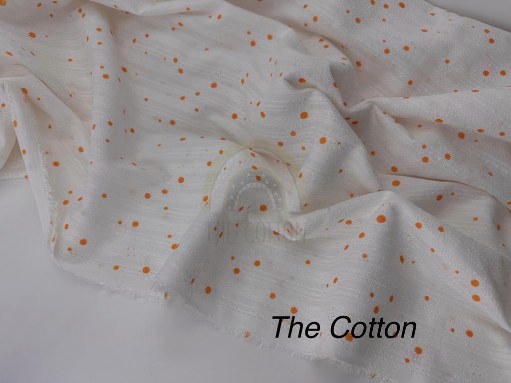 Батист вишивка - Вишивка набивна квіти ромашки з помаранчевою серцевиною на молочному CIRCLE-6 C001