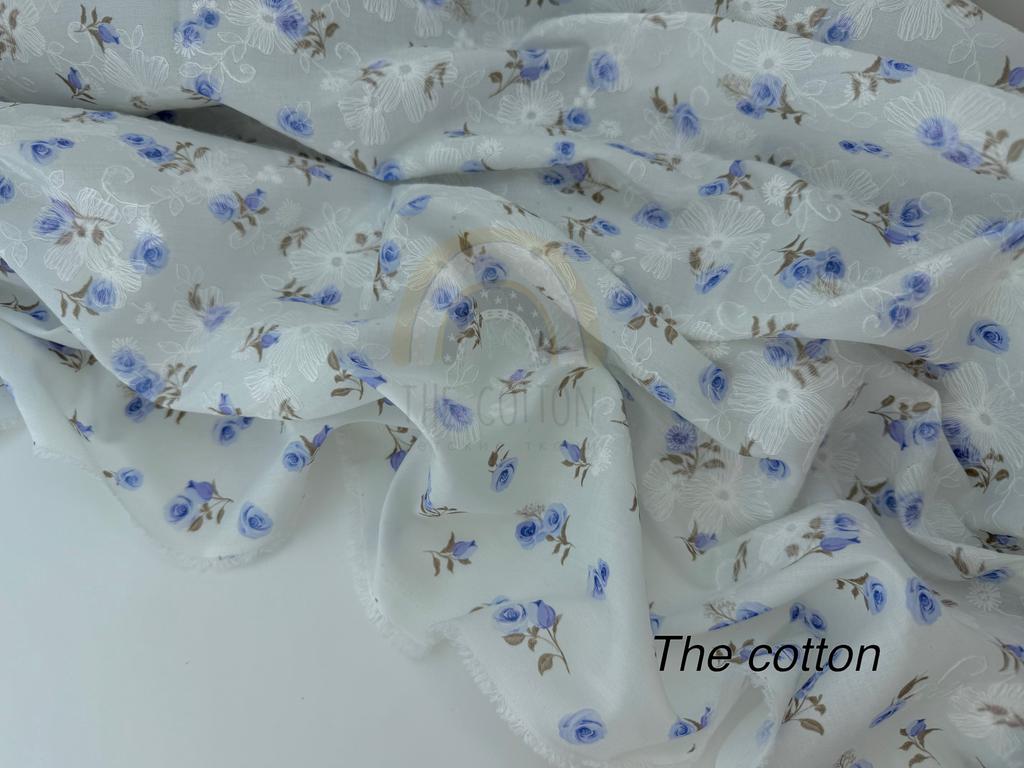 Батист вишивка - Вишивка квіти троянди сині на молочному C18701