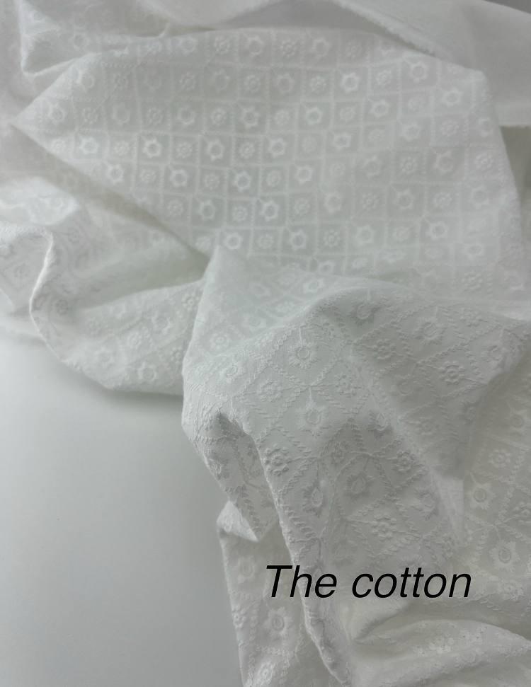 Батист вишивка - Вишивка квіти в квадратах на молочному C051