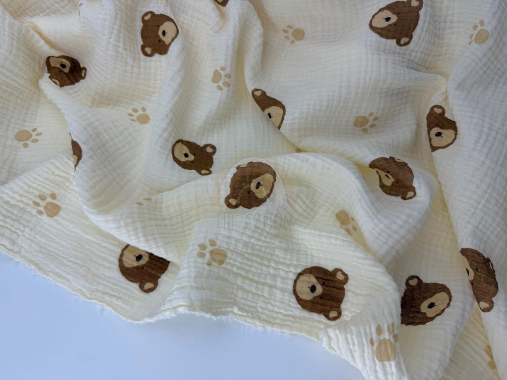 Муслін двошаровий - Звірі ведмедик з лапкою на світло-бежевому (М 2038 С3)