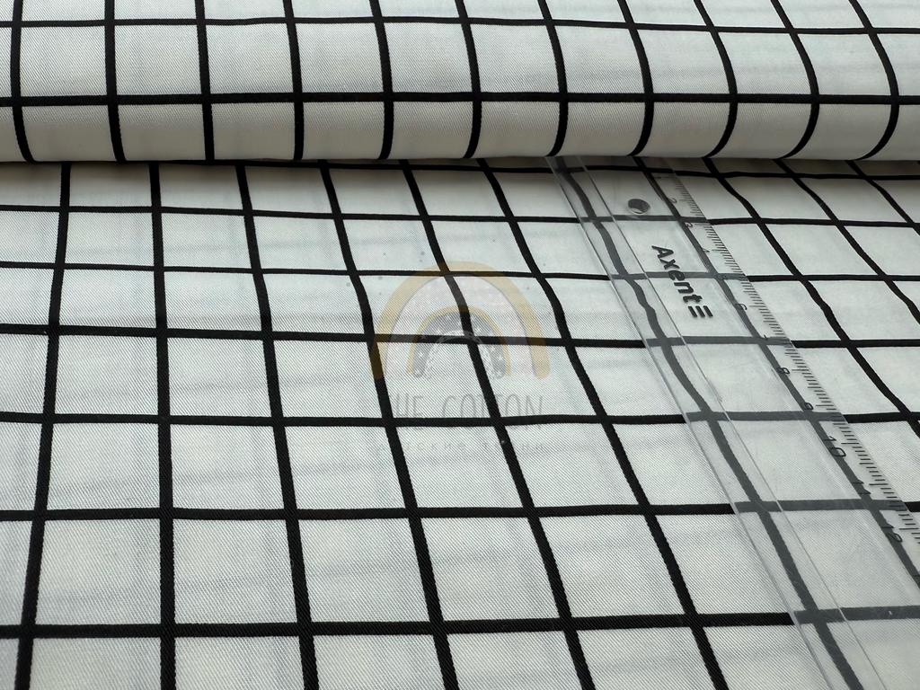 Бавовна Сатин - Середні квадрати  на білому SP 1001