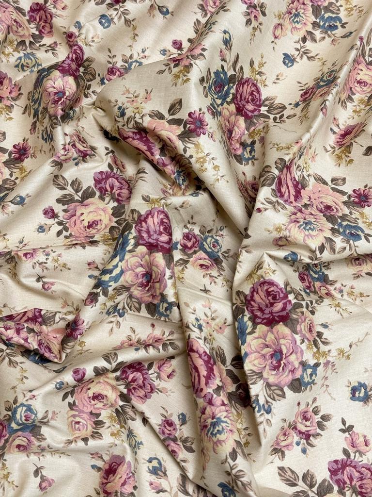 Бавовна Сатин - Принт квіти троянди чайні, рожеві на айворі SP 1092