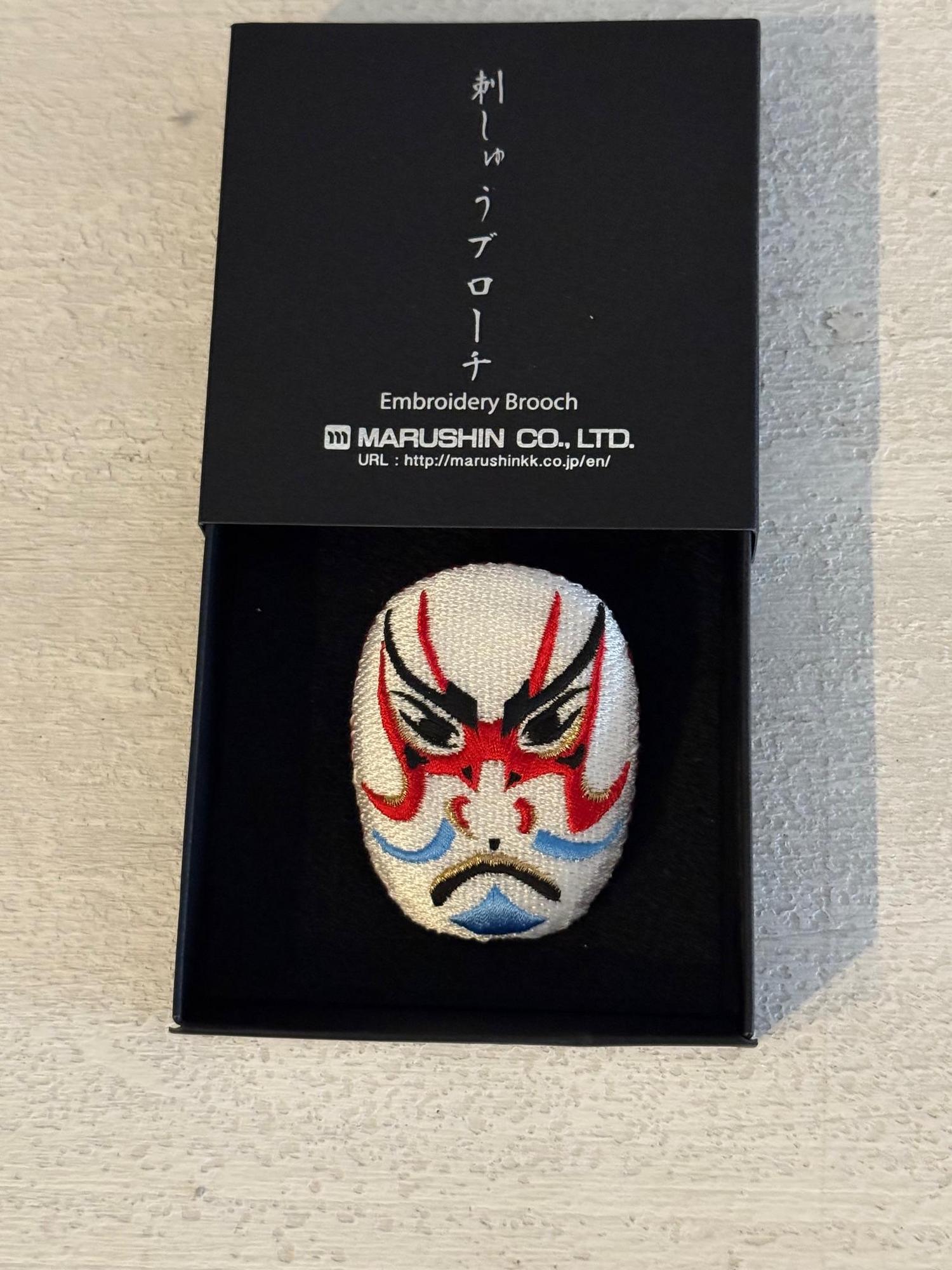Kumadori Japop embroidered brooch