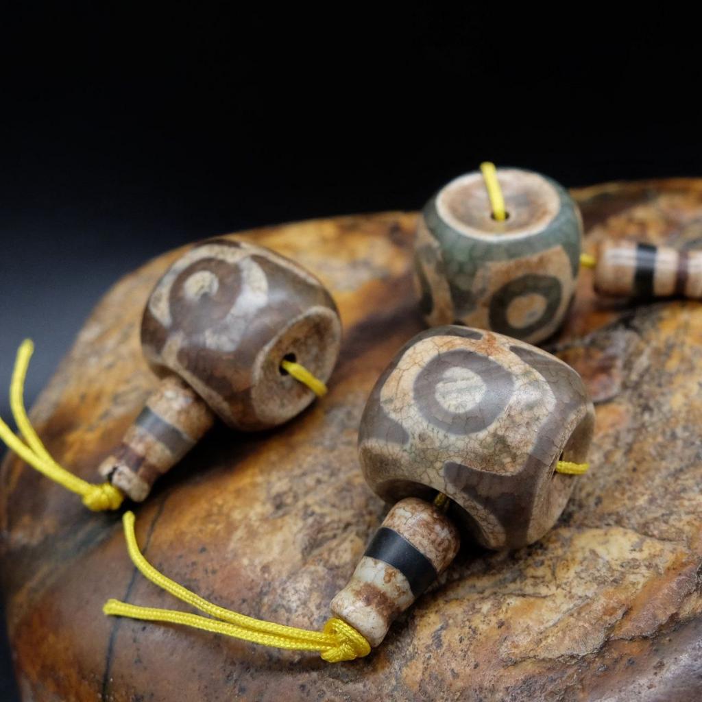 ShamanBazar — коллекция бусин дзи