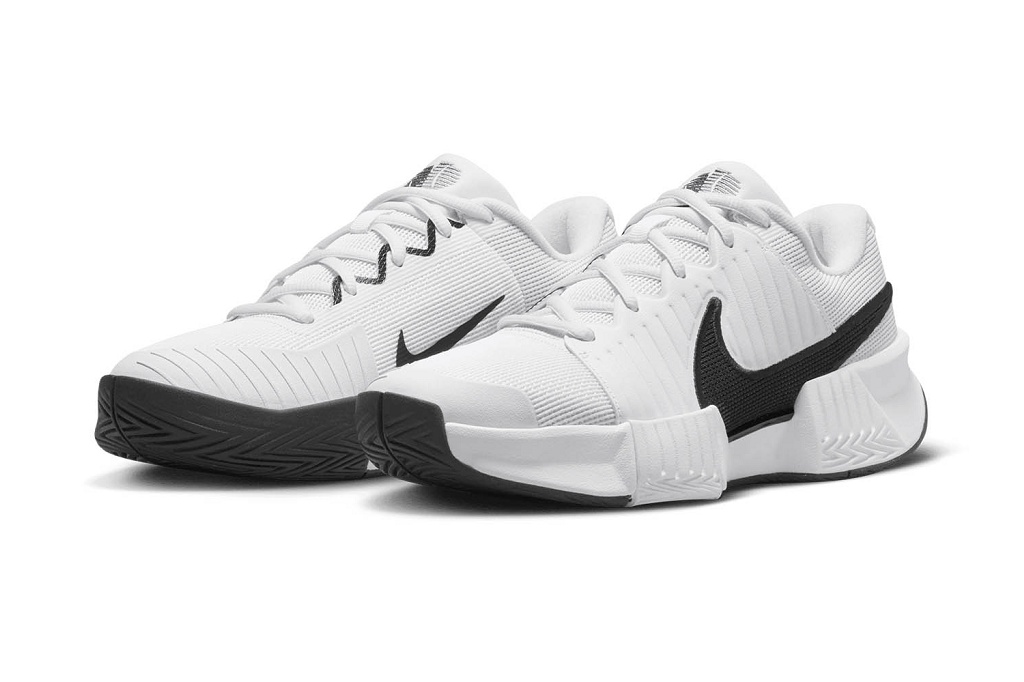 Теннисные кроссовки женские Nike Air Zoom GP Challenge Pro HC
