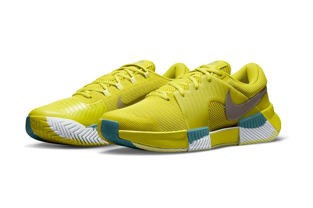 Теннисные кроссовки мужские Nike Zoom GP Challenge 1 HC PRM