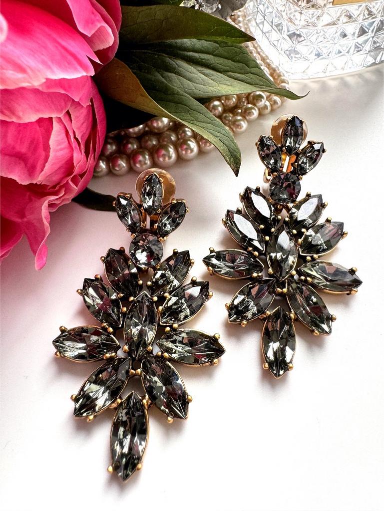 Oscar de la renta brooch top