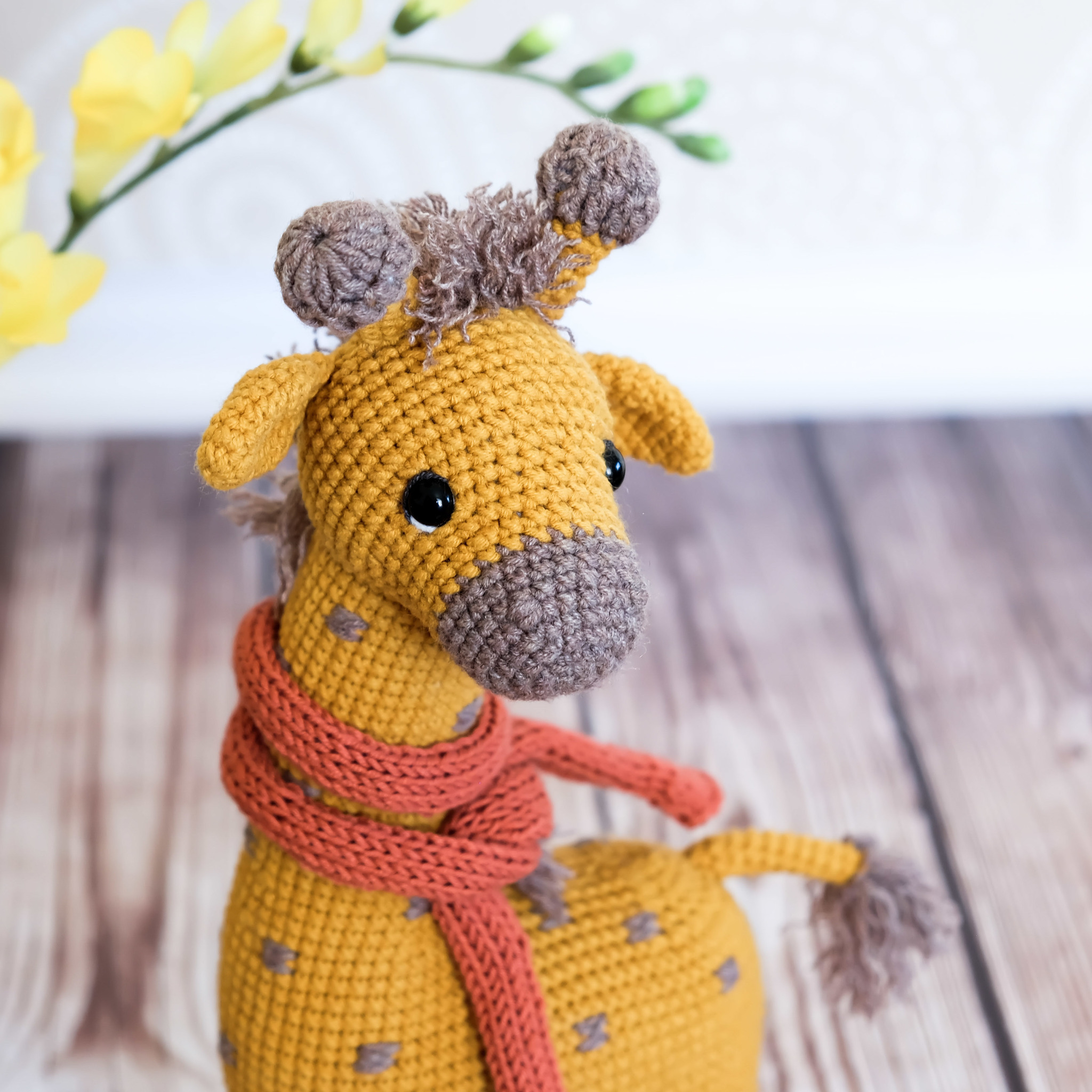 Амигуруми жираф с сердечком крючком: описание вязаной игрушки