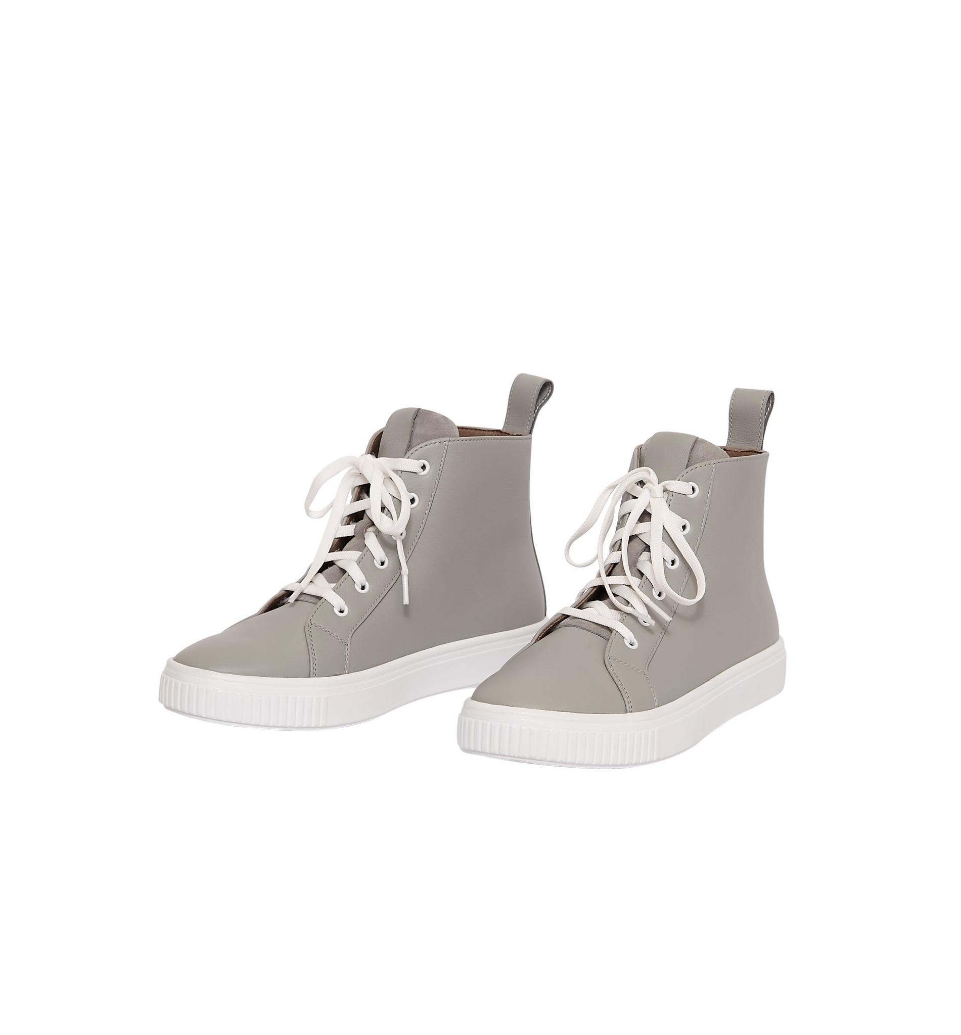 Luc/gray