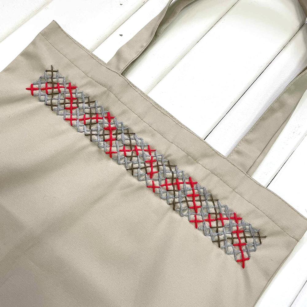 Сумка с вышивкой