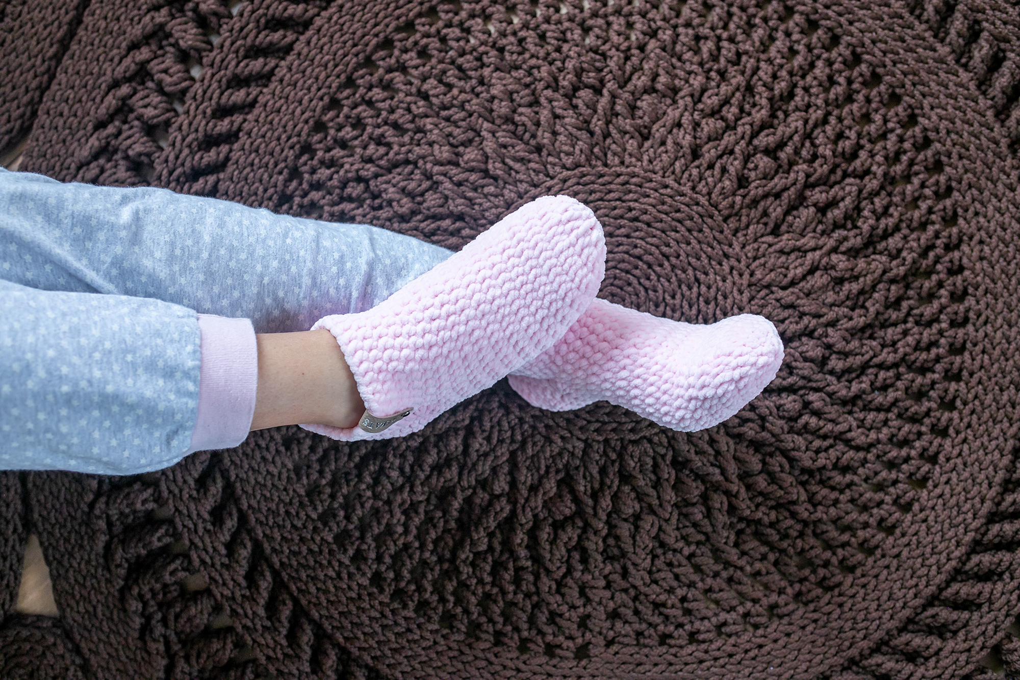 Носки тапочки крючком: тапочки розовые с ушками
