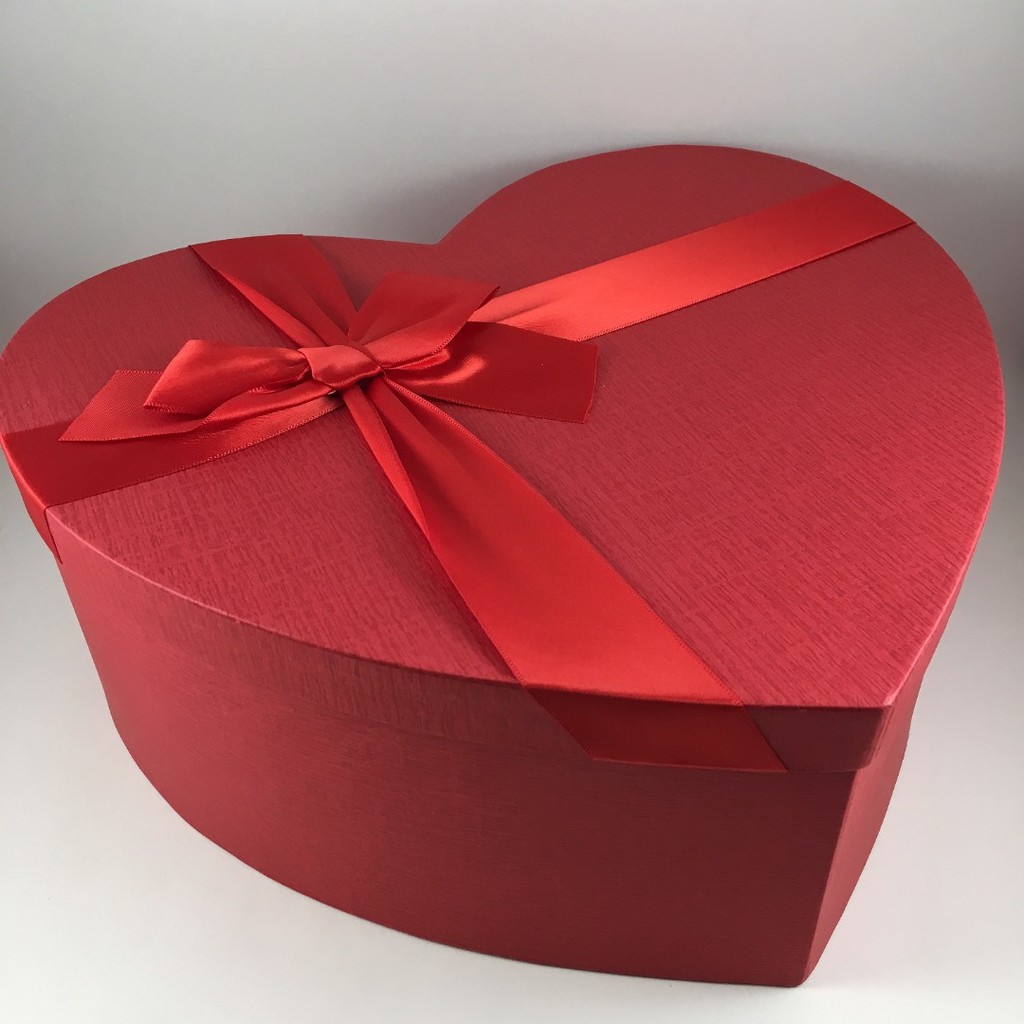 Купить коробки в форме сердца в «Артишок-Дизайн»