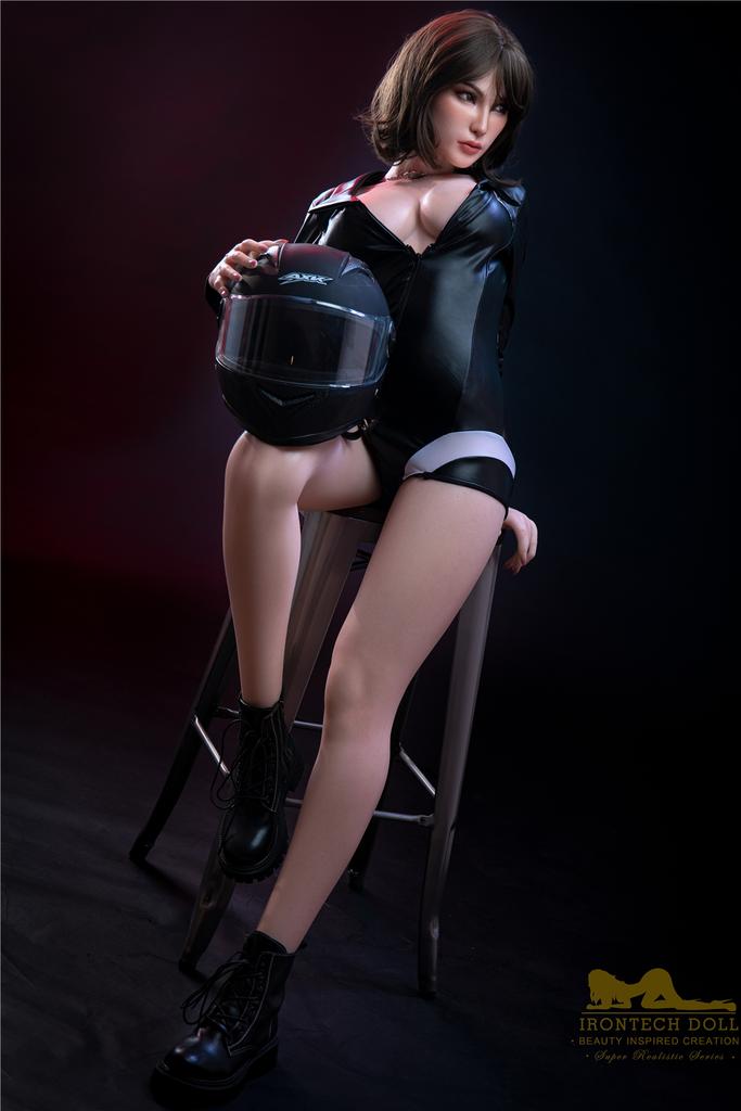 Реалистичная силиконовая / ТПЕ секс кукла  irontech doll 166 см - Catlin
