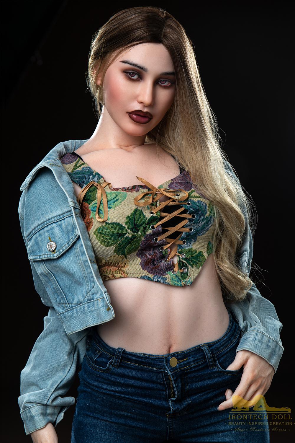 Реалистичная силиконовая / ТПЕ секс кукла  irontech doll 168 см - Pearl