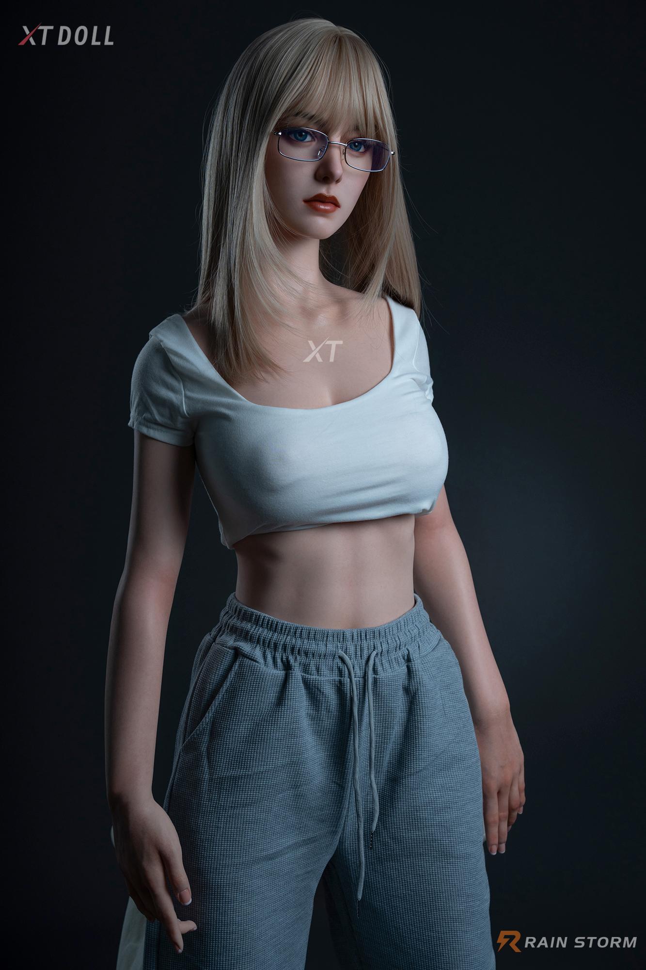 Реалистичная силиконовая / ТПЕ секс кукла  XT doll 163 см - Irina