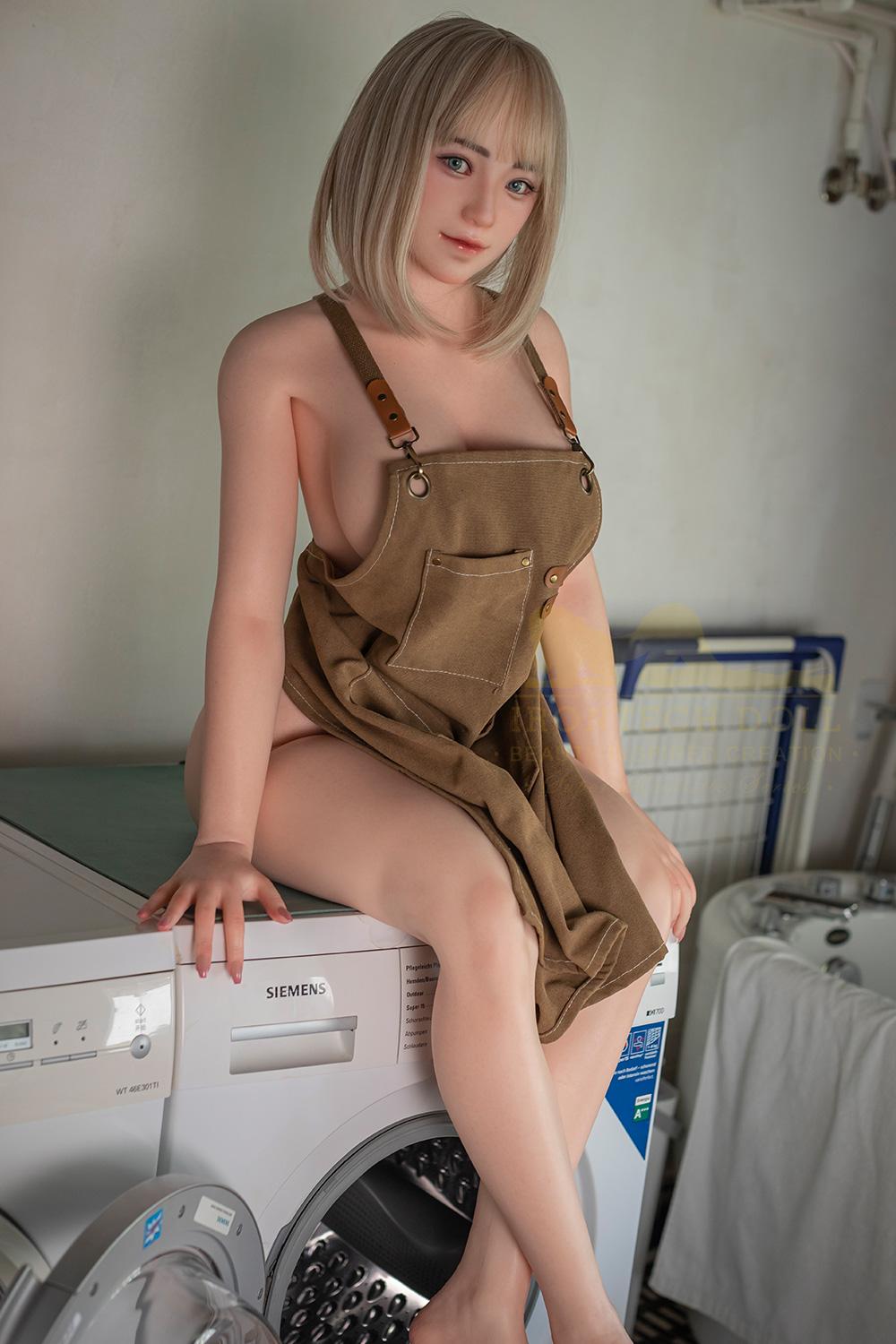 Реалистичная силиконовая / ТПЕ секс кукла  irontech doll 159 см - Sylvia