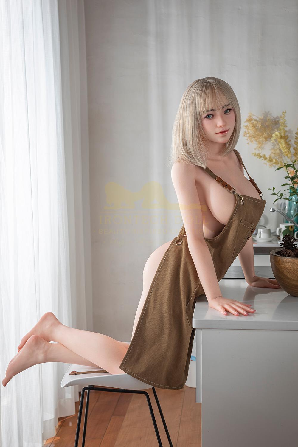 Реалистичная силиконовая / ТПЕ секс кукла  irontech doll 159 см - Sylvia