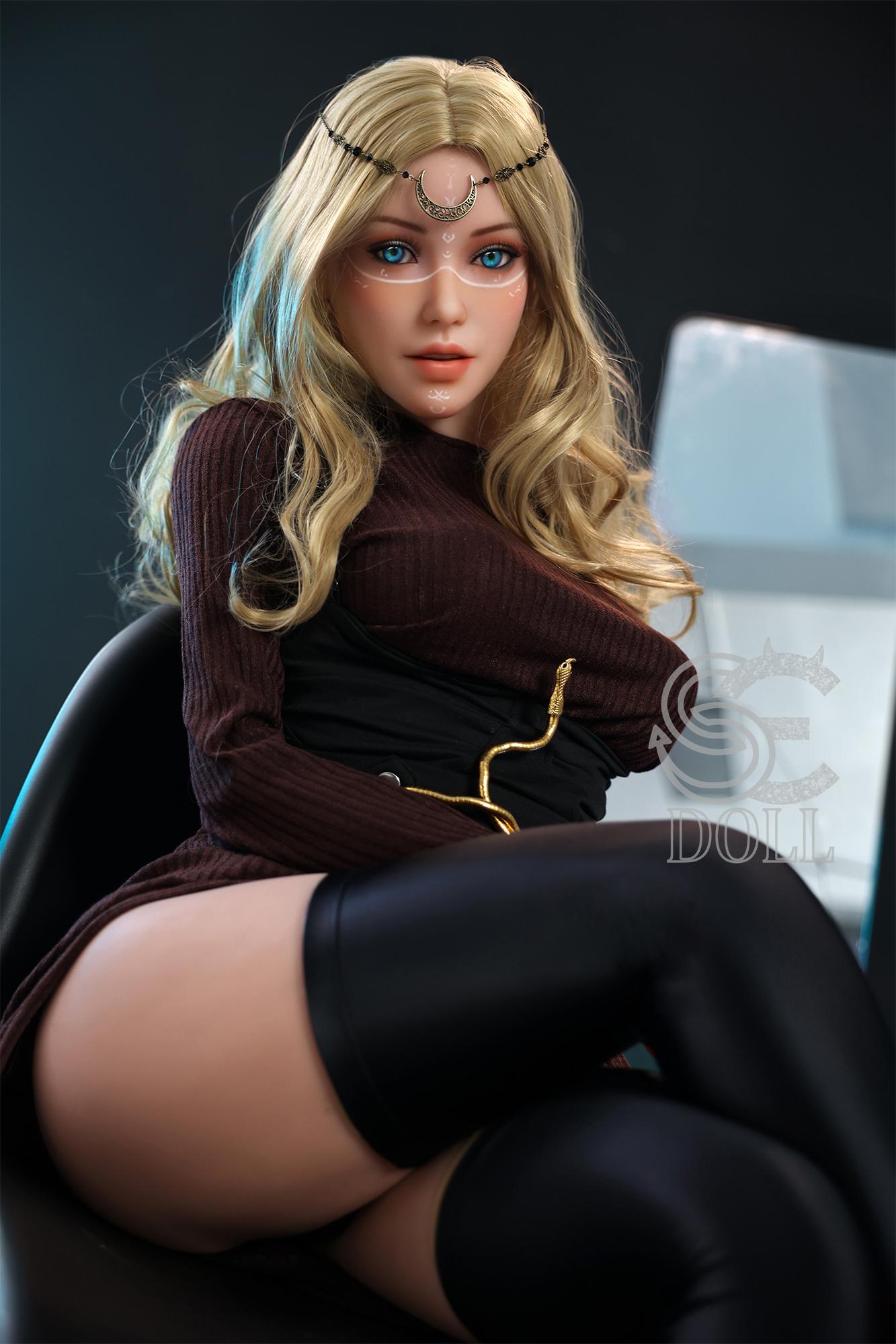 Реалистичная секс кукла SE Doll из ТПЕ 163 см - Vicky B