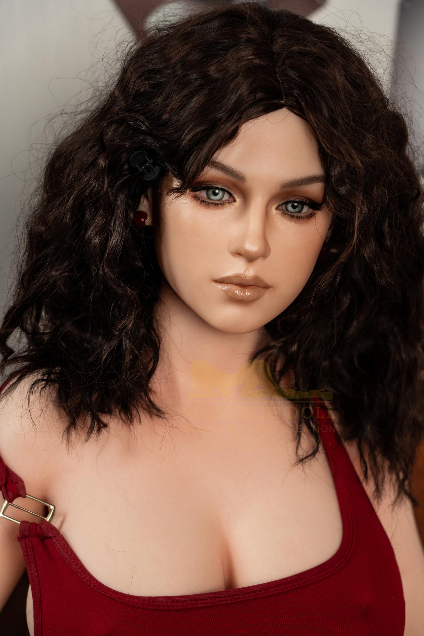 Реалистичная силиконовая / ТПЕ секс кукла  irontech doll 166 см - Flora