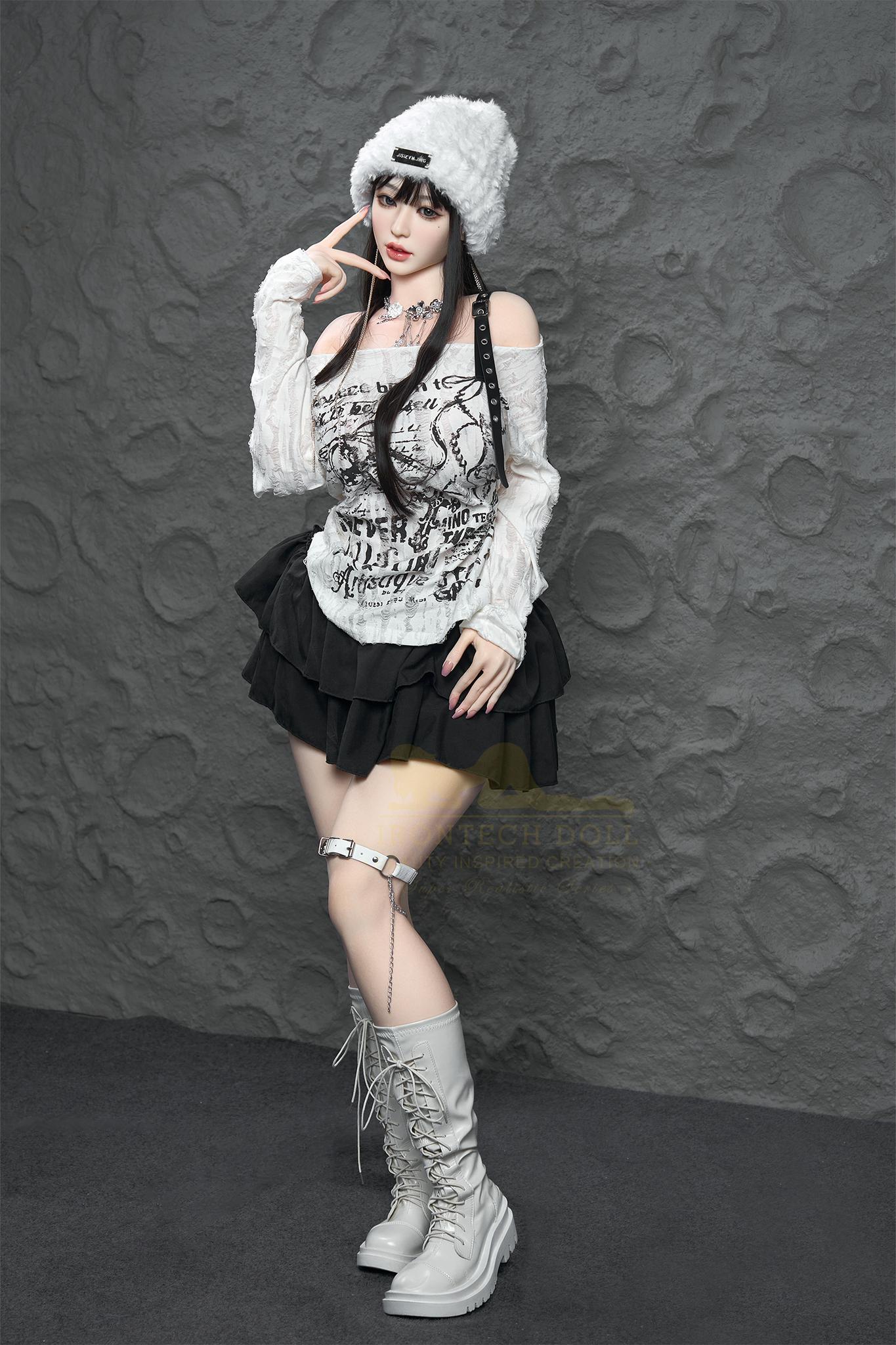 Реалистичная силиконовая / ТПЕ секс кукла  irontech doll 165 см - Yuna