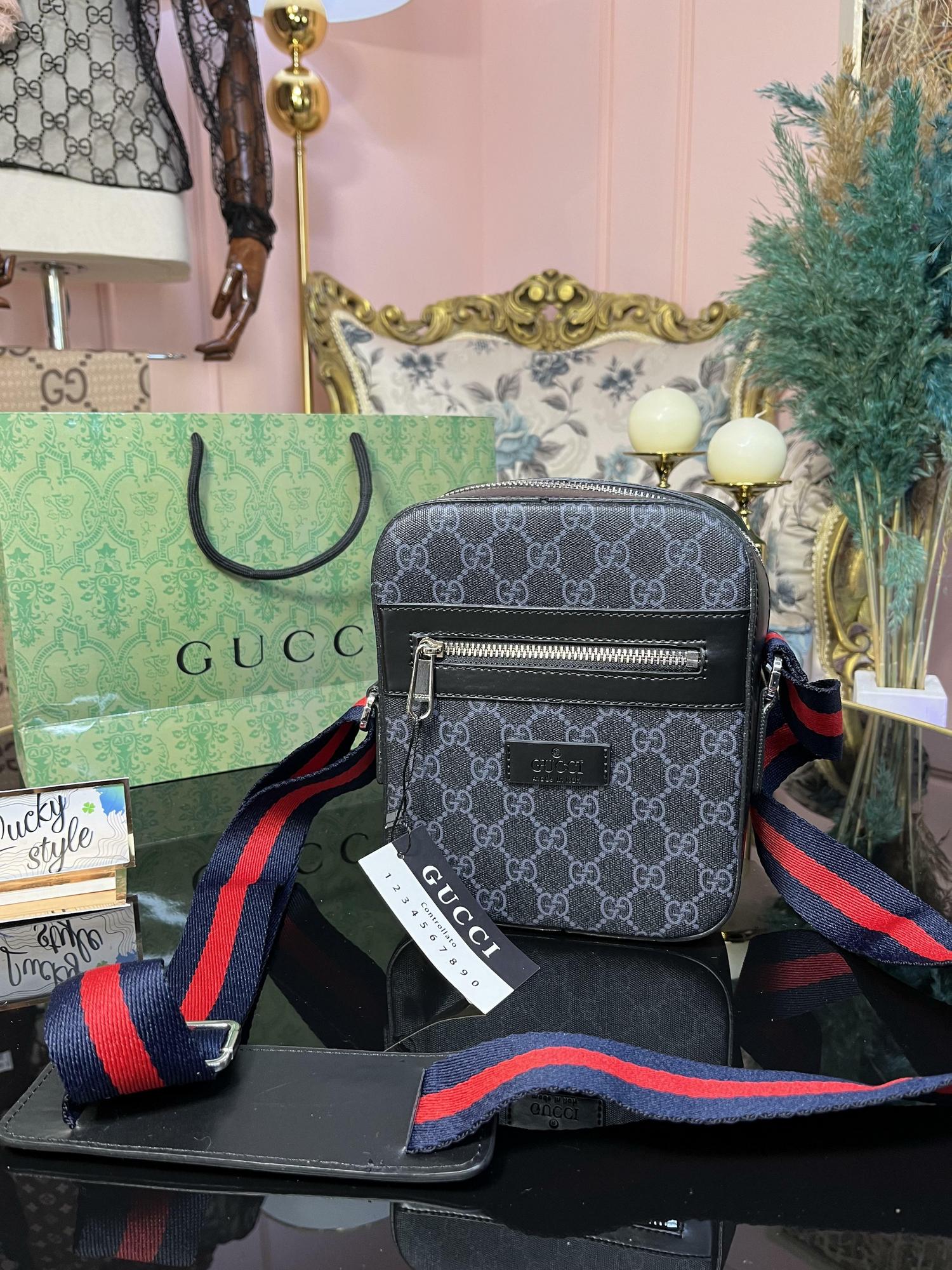 Гучи сумка-мессенджер с узором GG Supreme серая 5123123