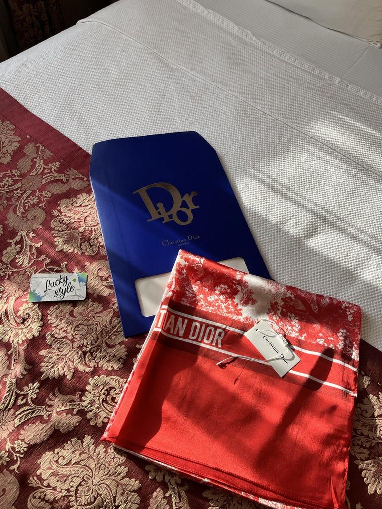 Шаль люкс шёлк Dior красного цвета + бренд конверт 16267