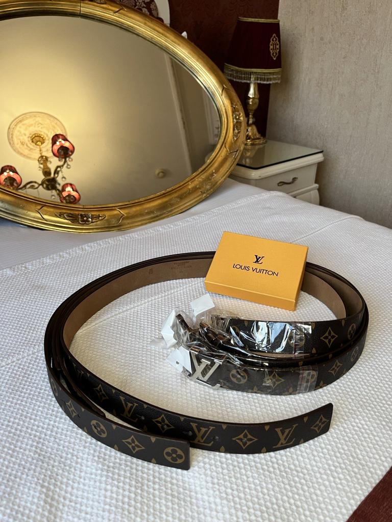 Ремень Louis Vuitton коричневый монограмм натуральная кожа +бренд коробка с серебряной пряжкой 515163737