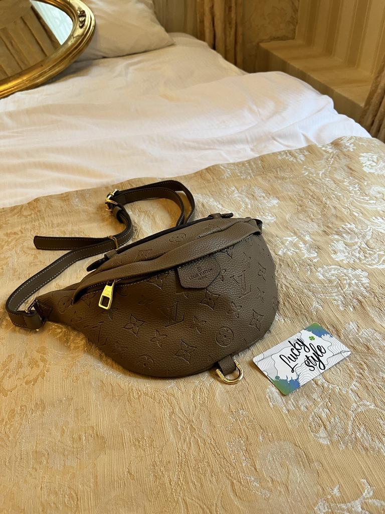 POCHETE LOUIS VUITTON BUMBAG сумка бананов поясная бежевая  531412412