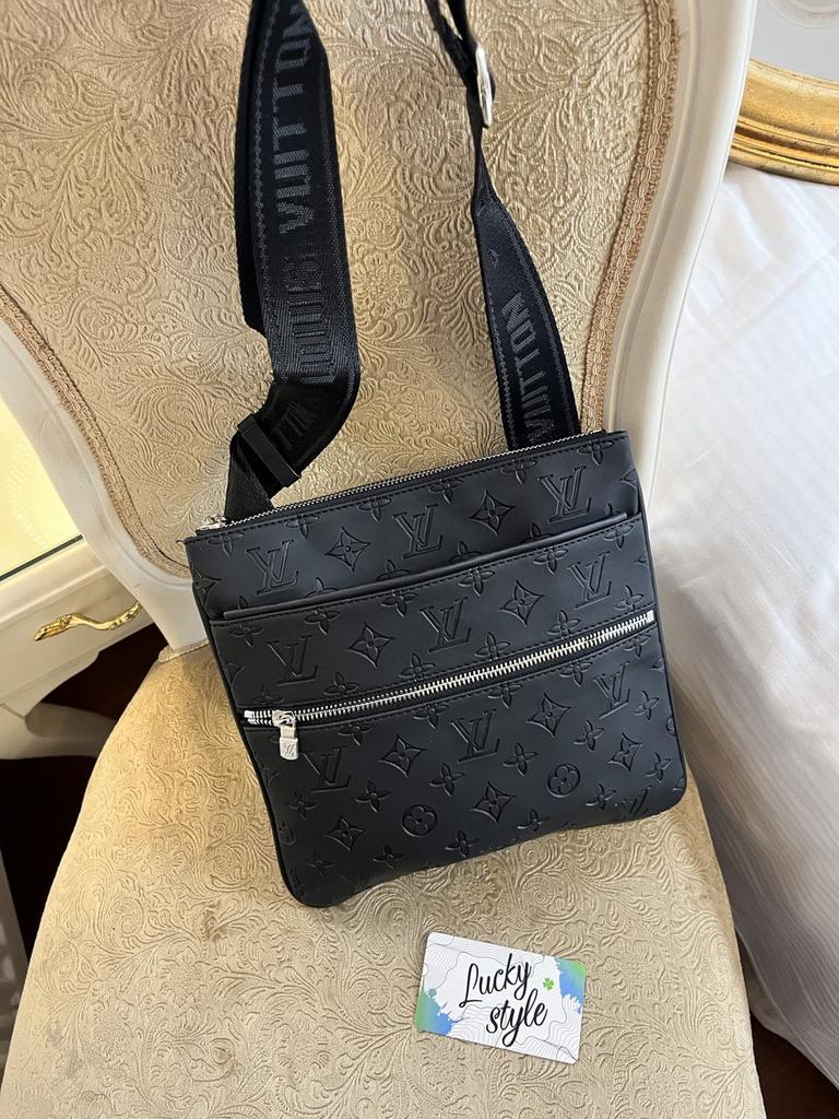 Brooklyn Louis Vuitton черный монограм 4242451