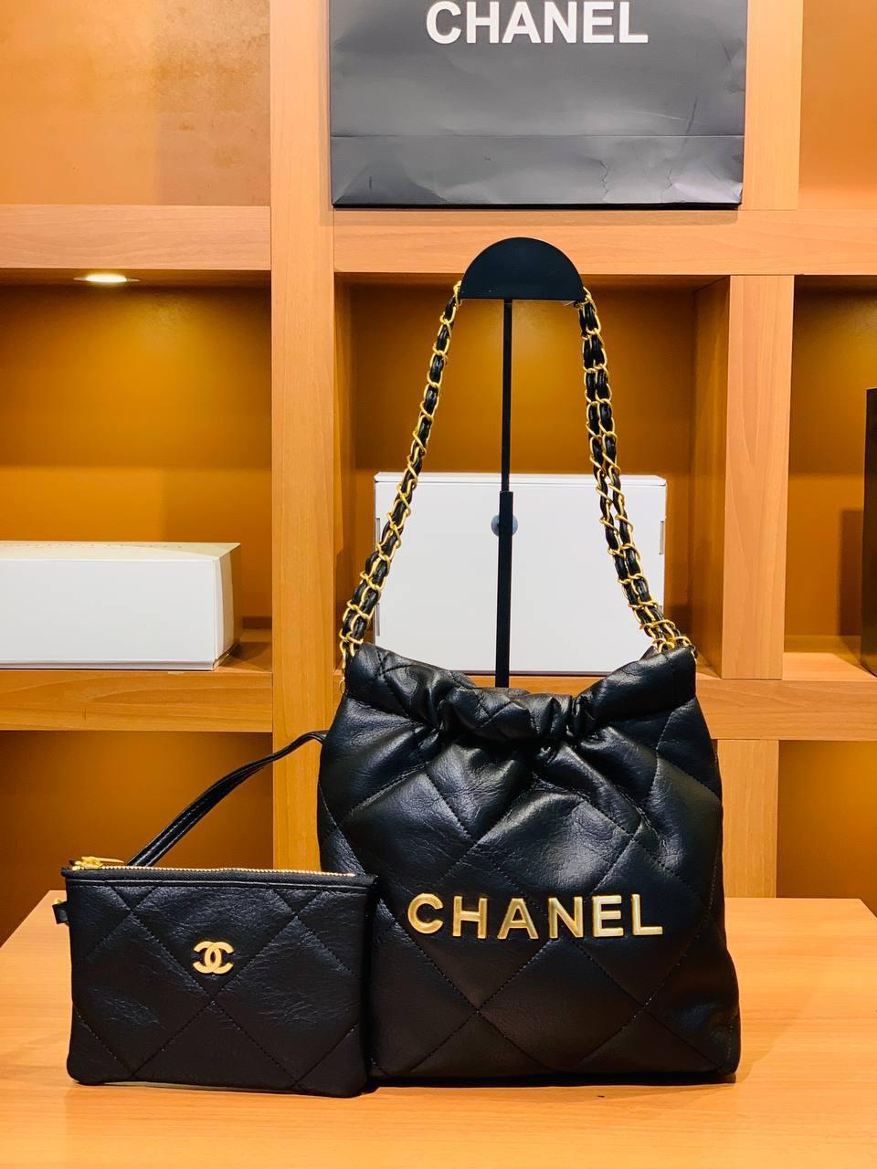 Чёрный рюкзак Chanel