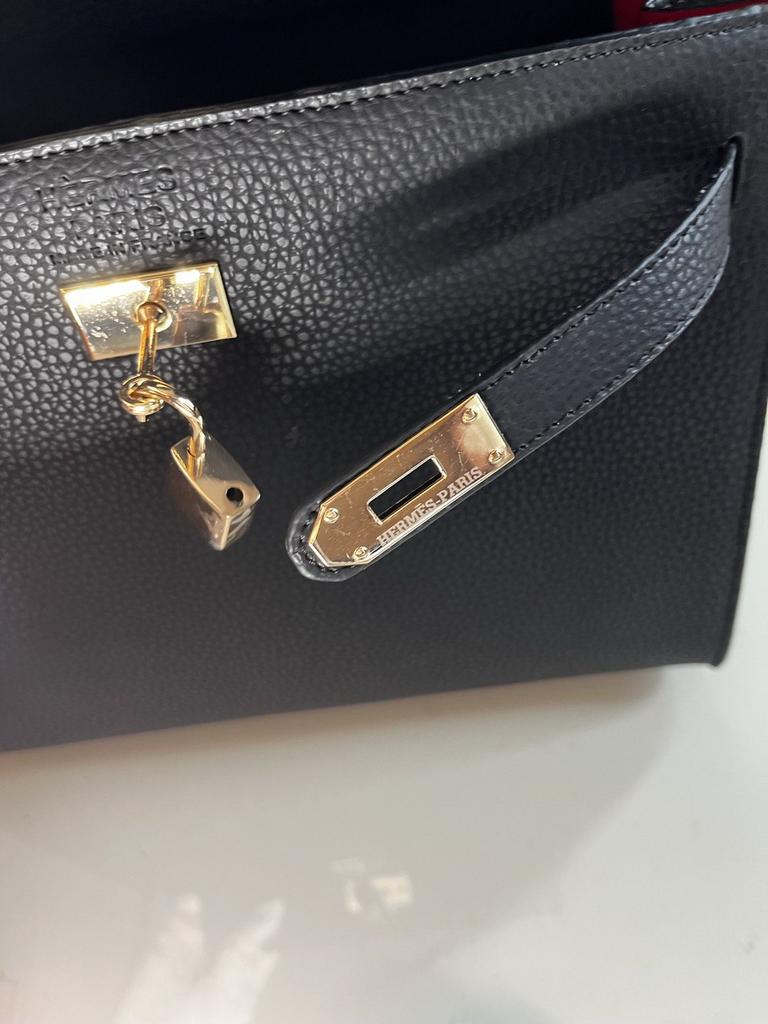 Сумки большие > Hermes Kelly 32 чёрная золото фурнитура женская сумка+  пыльник бренд 5632532532 купить в интернет-магазине