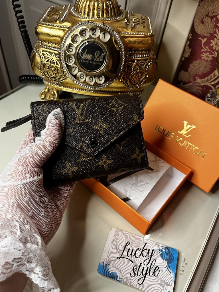 Кошелек Zoe Louis Vuitton с черной вставкой 22221