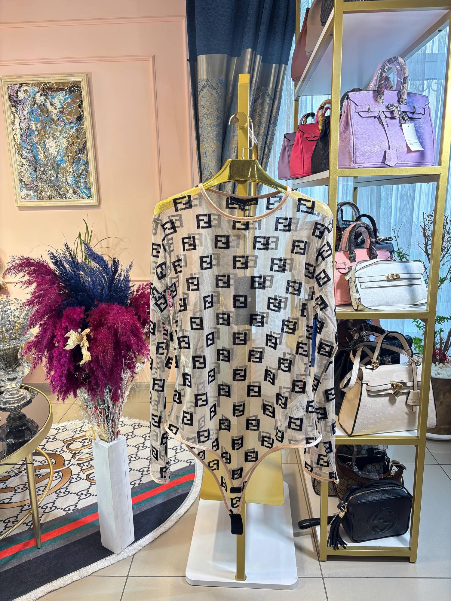 Боди бежевое Fendi шифон 8765