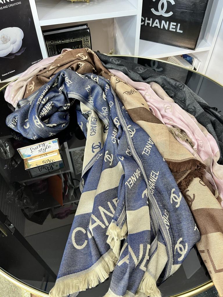 Шаль Chanel голубой и латте 45142141525