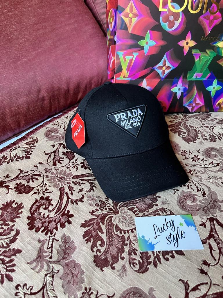 Кепка черная Prada 6631651265