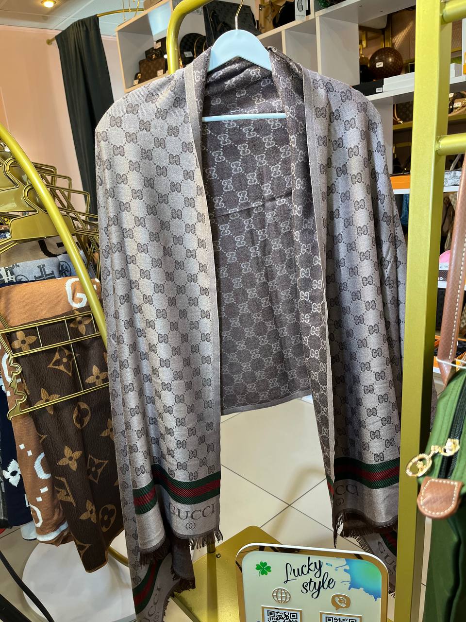 Шаль Гучи двухсторонняя 41866