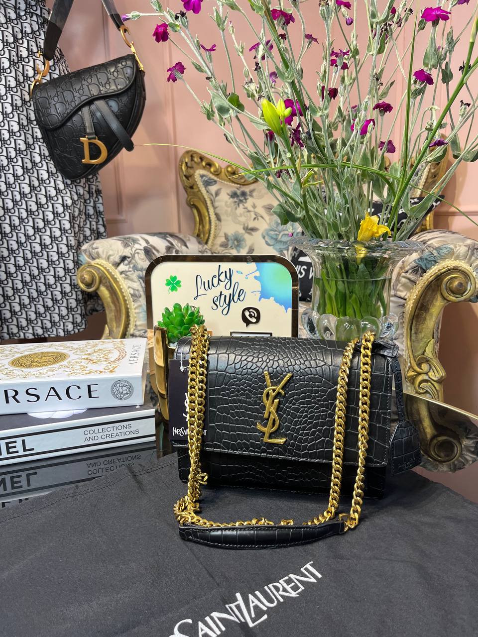 Сумка Yves Saint Laurent чёрная под крокодил с золотой фурнитурой 95912