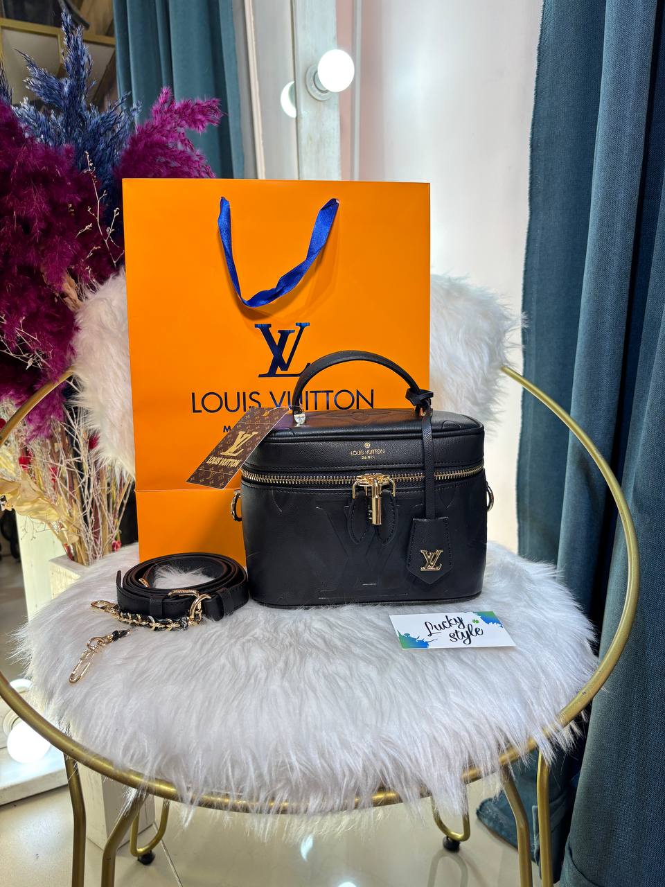 Сумка-косметичка Louis Vuitton черная 96339