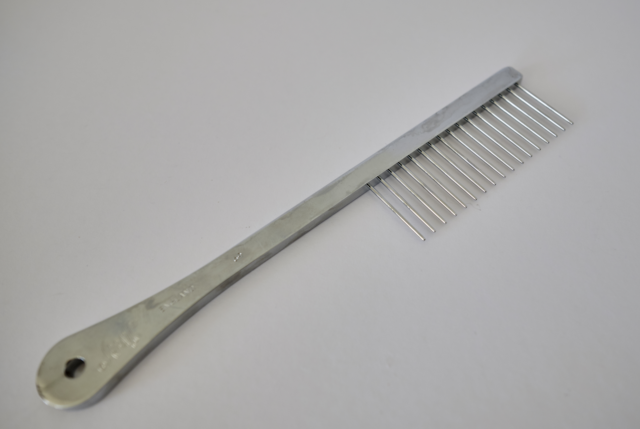 Spratts Kamm 69 mit langem Griff