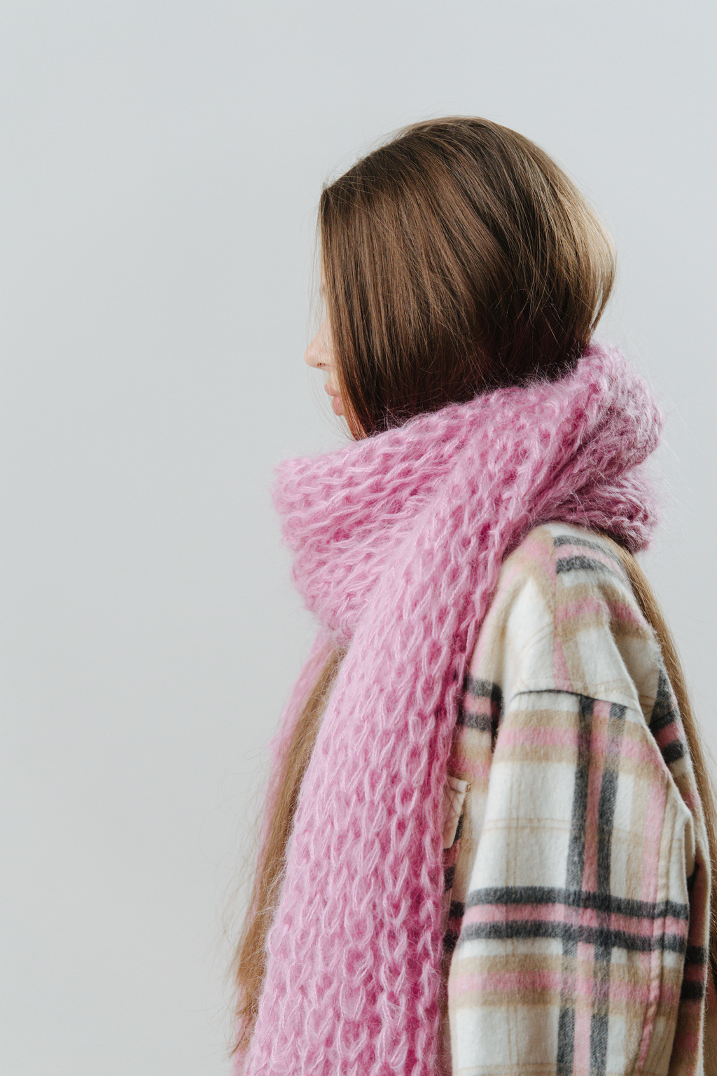 Розовое пальто – романтические стилизации на осень